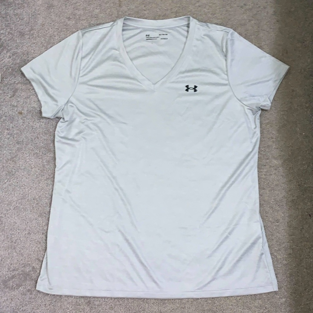 NWT! Sports shirt from Under Armour.